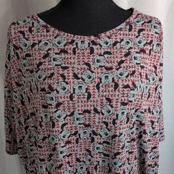 LuLaRoe Red and Black Relaxed Tunic with 3/4 Sleeves. Minnie Mouse Nwot - Picture 4 of 8